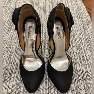 Badgely Mischka Black Pumps - Size 9.5 - Worn Once